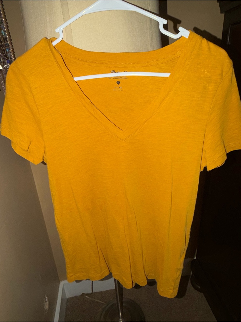 Madewell V-Neck Short Sleeve Tee in Golden Yellow